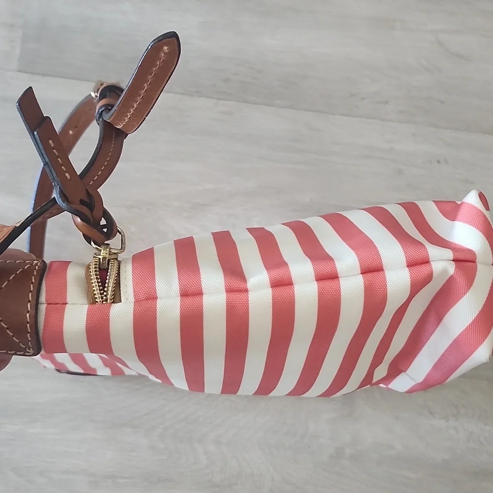 ☆SALE ☆ Dooney & Bourke Sullivan Crossbody Pouchette Adj Crossbody Bag - Picture 10 of 16